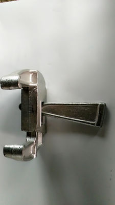 中国 鋳鉄のPannelの型枠クランプ、くさびは1.35kg/2.8kgを締め金で止めます サプライヤー