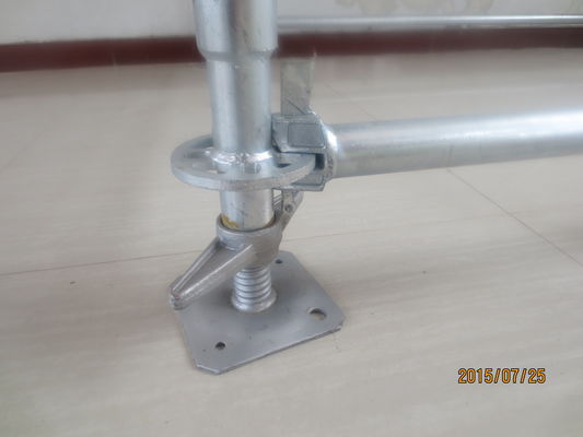 中国 ジャッキの基盤の元帳の brade およびロゼットが付いているすべての円形/層/リングロック の足場システム サプライヤー